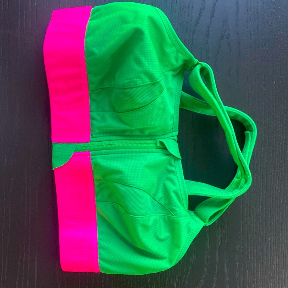 Shefit sport bra.